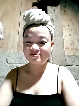 Snapshot of Noelle-e chatting on March 26, 2026, 11:49 am Noelle-e online show from March 26, 2026, 11:49 am