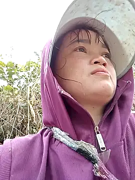 Snapshot of Noelle-e chatting on March 31, 2026, 1:51 am Noelle-e online show from March 31, 2026, 1:51 am