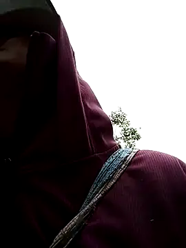 Snapshot of Noelle-e chatting on April 1, 2026, 3:18 am Noelle-e online show from April 1, 2026, 3:18 am