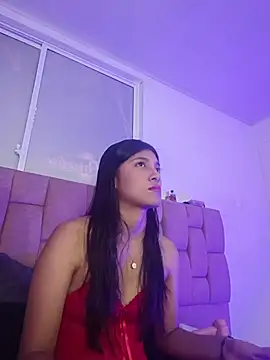 YeseniaRodriguez3 online show from June 23, 2026, 12:36 pm