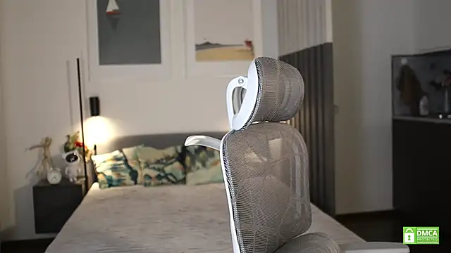 Snapshot of amelie_shine chatting on November 9, 2025, 12:47 pm amelie shine online show from November 9, 2025, 12:47 pm