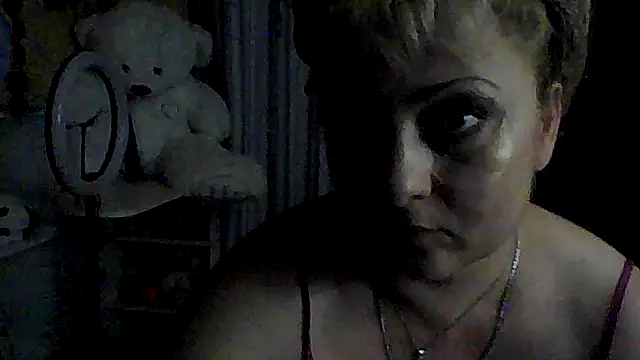 xHot Amazonq online show from July 24, 2026, 1:53 pm