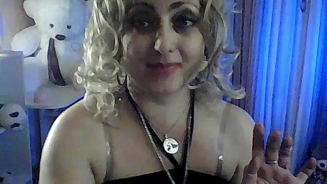xHot Amazonq online show from August 3, 2026, 10:13 pm