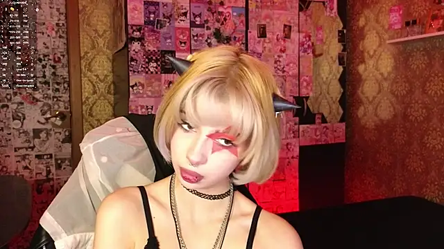 MissMorganMoon online show from February 2, 2026, 11:03 pm