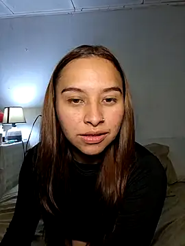 Snapshot of AmirahZahra_ chatting on November 15, 2025, 10:26 pm AmirahZahra online show from November 15, 2025, 10:26 pm