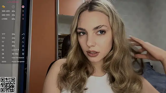 IlanaLafferty online show from December 19, 2025, 6:59 pm