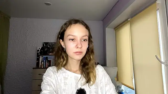 Snapshot of CannyTammy chatting on November 7, 2025, 11:21 am CannyTammy online show from November 7, 2025, 11:21 am