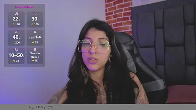 ghostwomaan online show from November 5, 2025, 1:22 pm