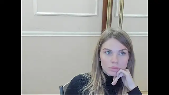 Snapshot of LinaBey chatting on November 26, 2025, 2:29 pm LinaBey online show from November 26, 2025, 2:29 pm