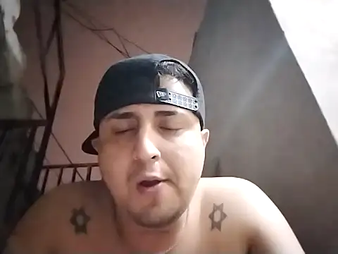 Snapshot of Mrandreuw chatting on October 27, 2025, 5:00 am Mrandreuw online show from October 27, 2025, 5:00 am