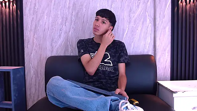 LaPantera Rosa online show from October 28, 2025, 7:16 pm