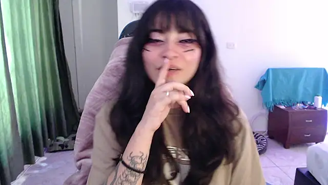 Snapshot of Annagoth_ chatting on July 29, 2026, 6:28 pm Annagoth online show from July 29, 2026, 6:28 pm