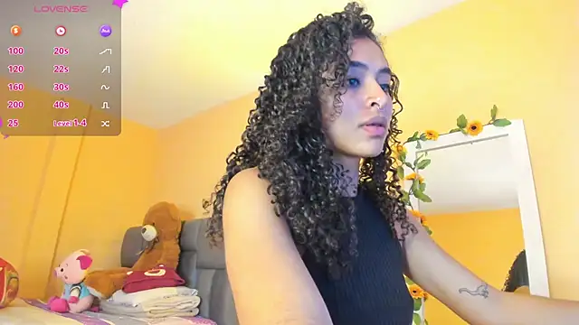 Snapshot of Keniia_rizz chatting on June 3, 2026, 6:35 pm Keniia rizz online show from June 3, 2026, 6:35 pm