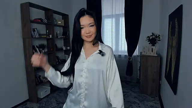 OnieClose online show from December 2, 2025, 8:41 am