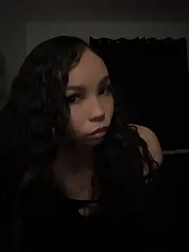 Snapshot of nikkiloveee chatting on May 13, 2026, 6:00 am nikkiloveee online show from May 13, 2026, 6:00 am