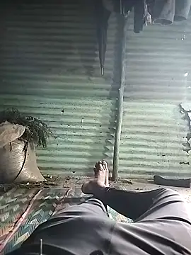 Snapshot of WettedGlimpse chatting on December 1, 2025, 10:31 am WettedGlimpse online show from December 1, 2025, 10:31 am