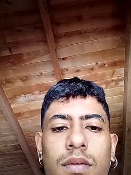 Snapshot of SkinniYamo chatting on February 25, 2026, 4:16 pm SkinniYamo online show from February 25, 2026, 4:16 pm