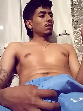 SkinniYamo online show from March 21, 2026, 4:50 am