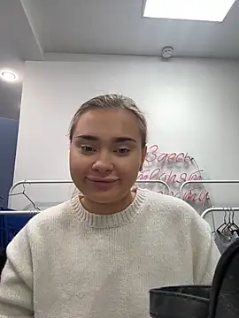 MilaRaven online show from December 1, 2025, 9:36 am