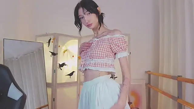 X xxrayna online show from October 30, 2025, 4:36 am