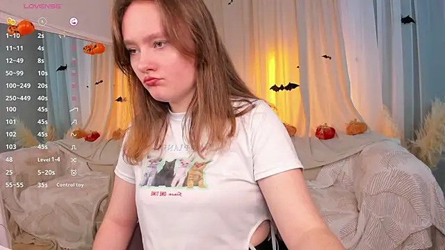 ErikaGreen online show from October 31, 2025, 4:30 pm