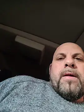 Snapshot of Tincho1051 chatting on June 28, 2026, 5:52 pm Tincho1051 online show from June 28, 2026, 5:52 pm