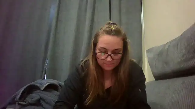 Snapshot of lilMissMarli chatting on February 20, 2026, 12:16 pm lilMissMarli online show from February 20, 2026, 12:16 pm