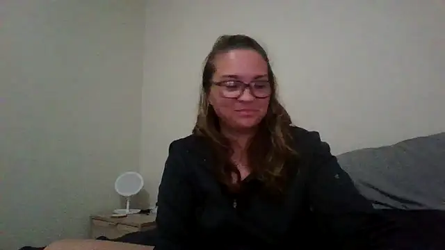 Snapshot of lilMissMarli chatting on March 3, 2026, 7:47 am lilMissMarli online show from March 3, 2026, 7:47 am