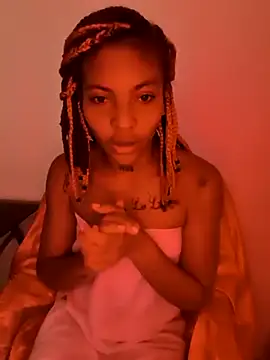 leona sumiza online show from November 12, 2025, 6:19 pm