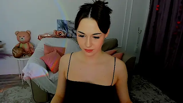 MakeYoueHappy online show from February 26, 2026, 7:35 pm