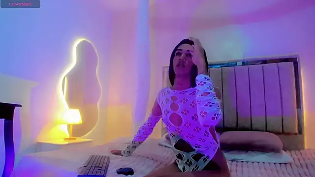 Snapshot of daniela_acosta chatting on October 27, 2025, 11:03 am daniela acosta online show from October 27, 2025, 11:03 am