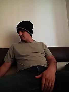 Snapshot of arescloudxxx chatting on October 30, 2025, 8:53 pm arescloudxxx online show from October 30, 2025, 8:53 pm