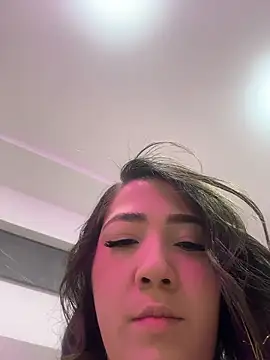 Hannahpradaa  online show from January 10, 2026, 11:01 am