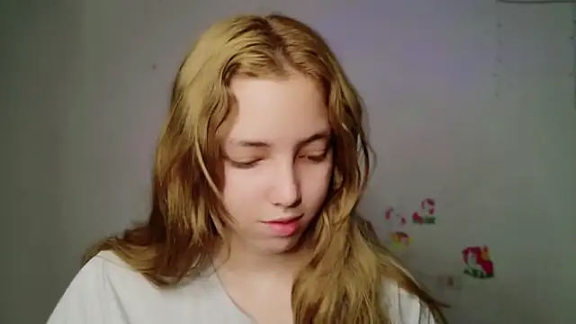 Natalia alian online show from November 2, 2025, 8:00 pm