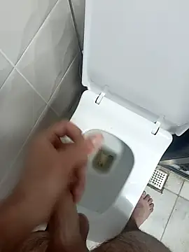 Mstfaavan64 online show from January 14, 2026, 2:44 pm