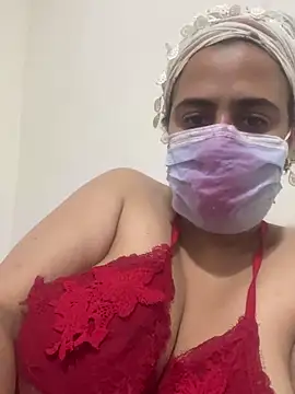 Snapshot of WildNour chatting on March 5, 2026, 2:35 pm WildNour online show from March 5, 2026, 2:35 pm