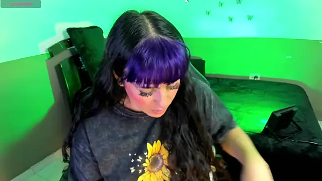 Monserrat Cute  online show from February 19, 2026, 2:40 am