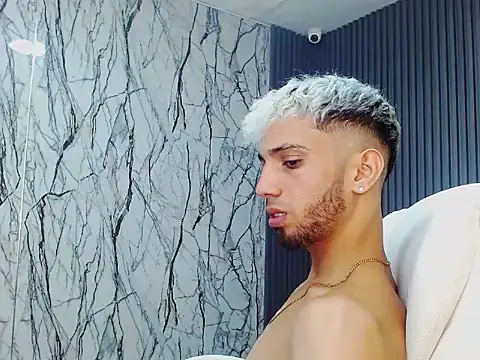 gregori latin19 online show from October 31, 2025, 5:30 am