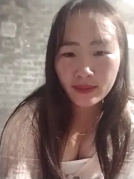 emini-xx online show from December 3, 2025, 2:37 pm