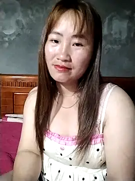 emini-xx online show from March 31, 2026, 2:24 am