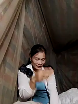 doggy-00 online show from November 18, 2025, 11:47 am