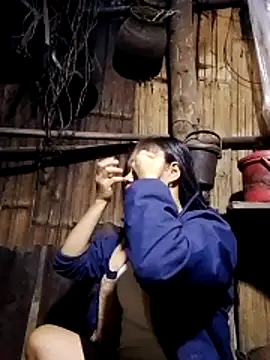 Snapshot of doggy-00 chatting on February 5, 2026, 12:21 pm doggy-00 online show from February 5, 2026, 12:21 pm