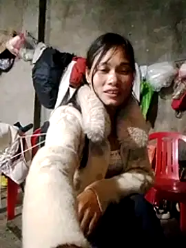 Snapshot of doggy-00 chatting on February 12, 2026, 9:26 am doggy-00 online show from February 12, 2026, 9:26 am