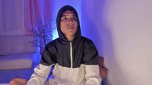 Snapshot of damian_fort1 chatting on November 4, 2025, 5:17 am damian fort1 online show from November 4, 2025, 5:17 am