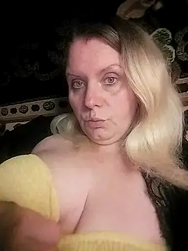 Lana-murr online show from December 5, 2025, 6:15 pm