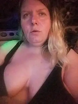 Lana-murr online show from April 9, 2026, 7:30 pm