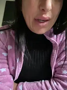 4clarissa online show from December 15, 2025, 8:40 am