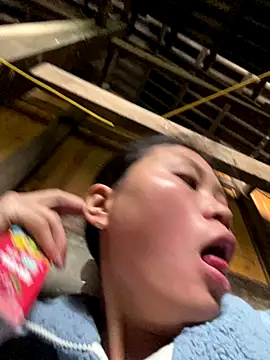 Sophia-123 online show from December 17, 2025, 1:22 am