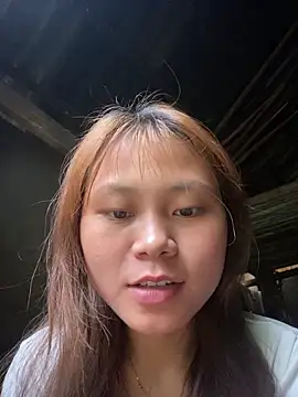 Sophia-123 online show from April 3, 2026, 11:47 pm