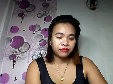 Honeyjean 30 online show from October 27, 2025, 2:43 pm